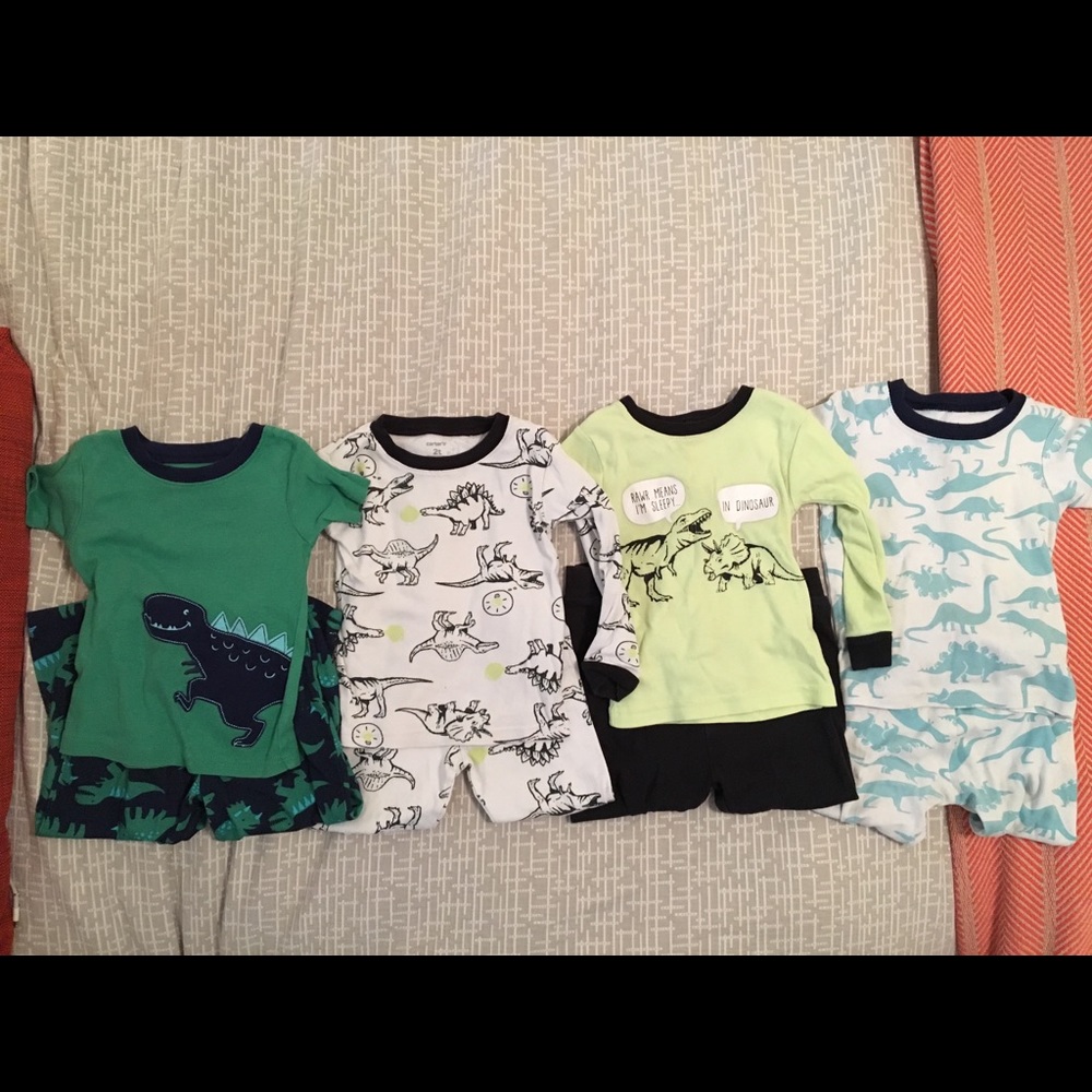 Bundle of 4 pairs of 2T Carter’s pajamas